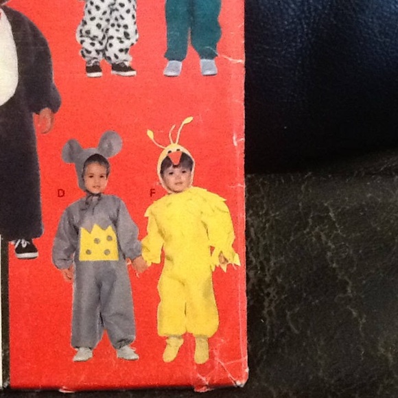 Butterick 6304 all children sizes- puppy-Dalmatian , frog , mice, baby chick - Picture 5 of 6